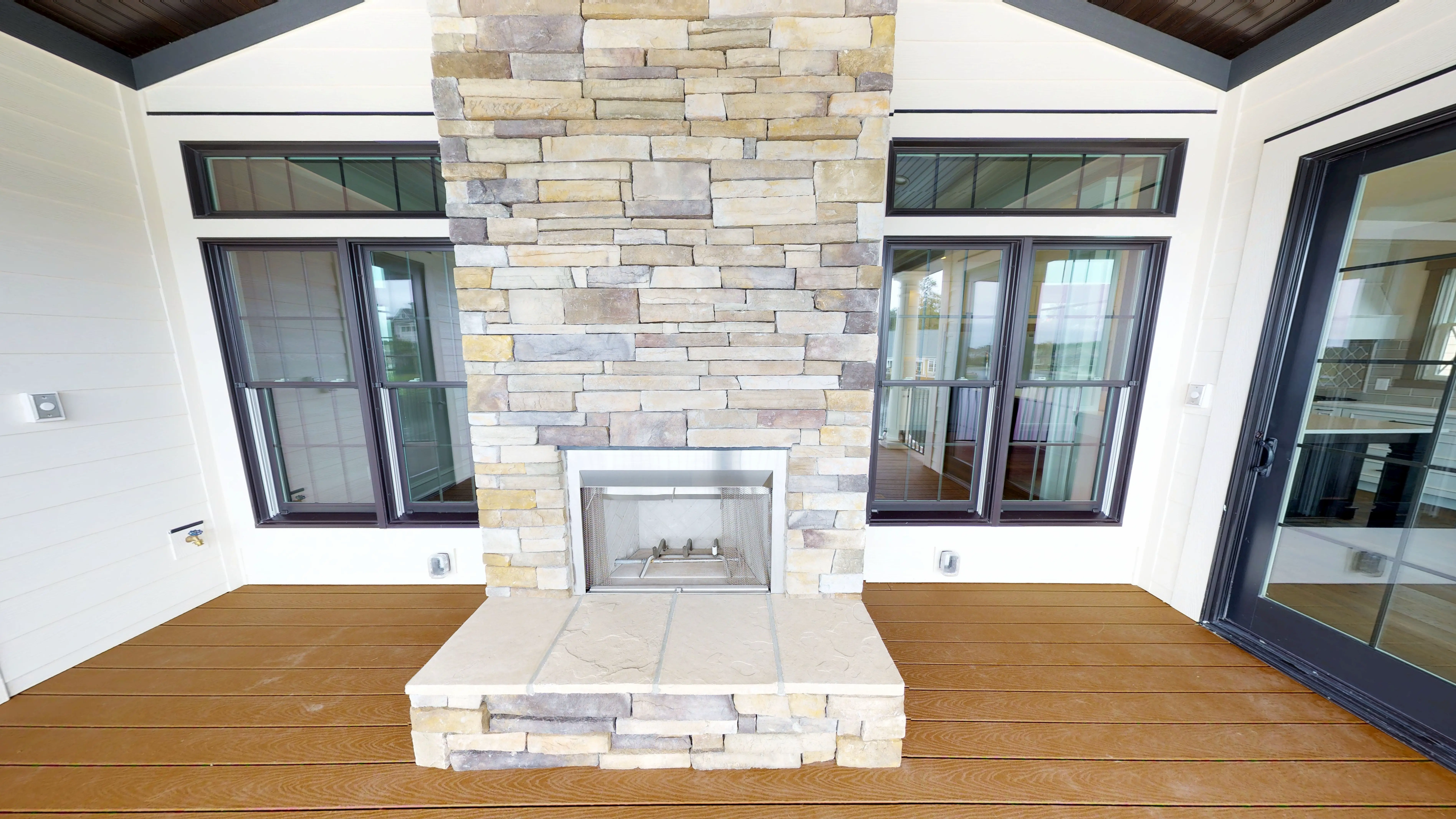 outdoor,fireplace,patio,porch