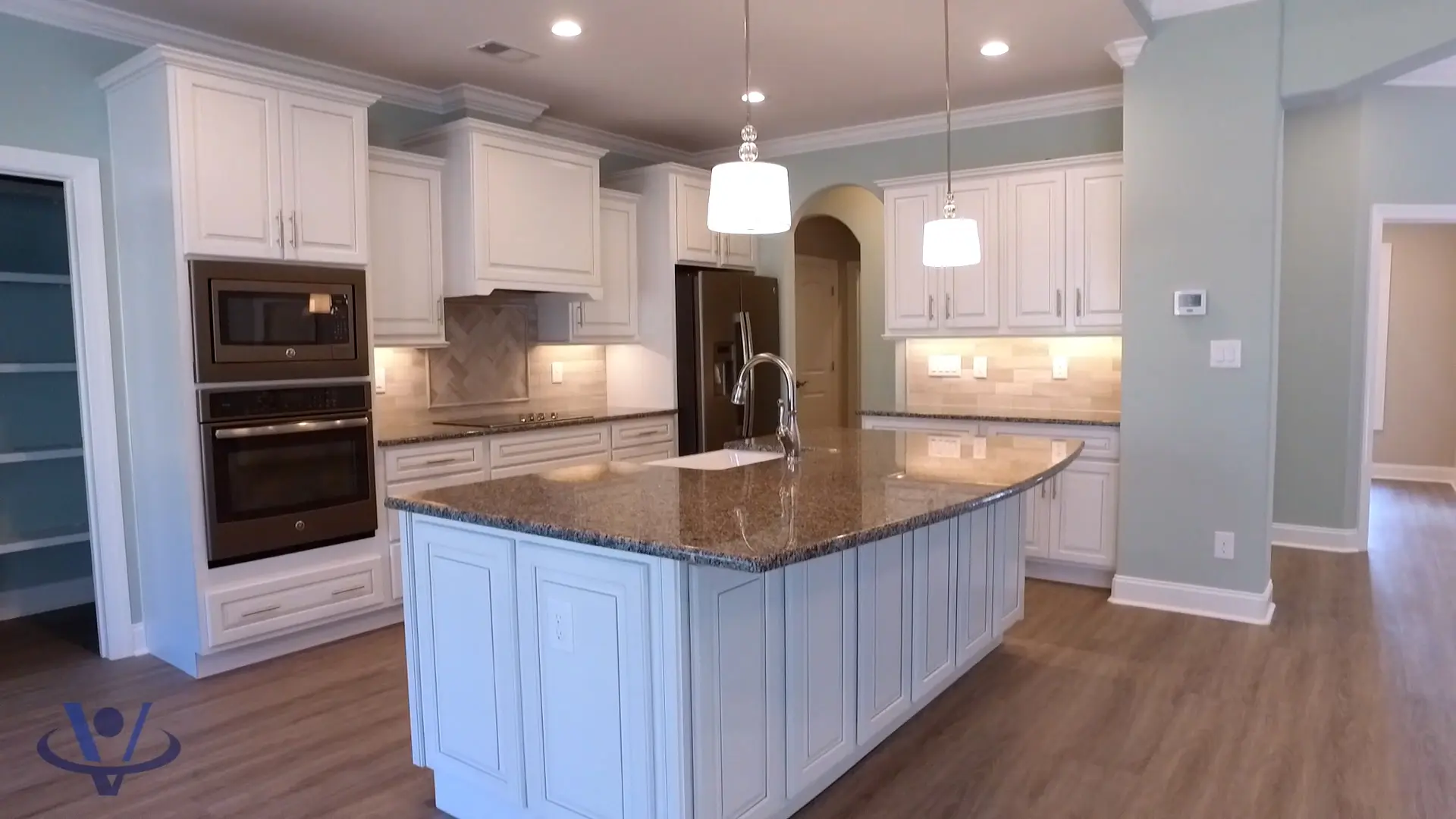 kitchen,island,cabinets,counter