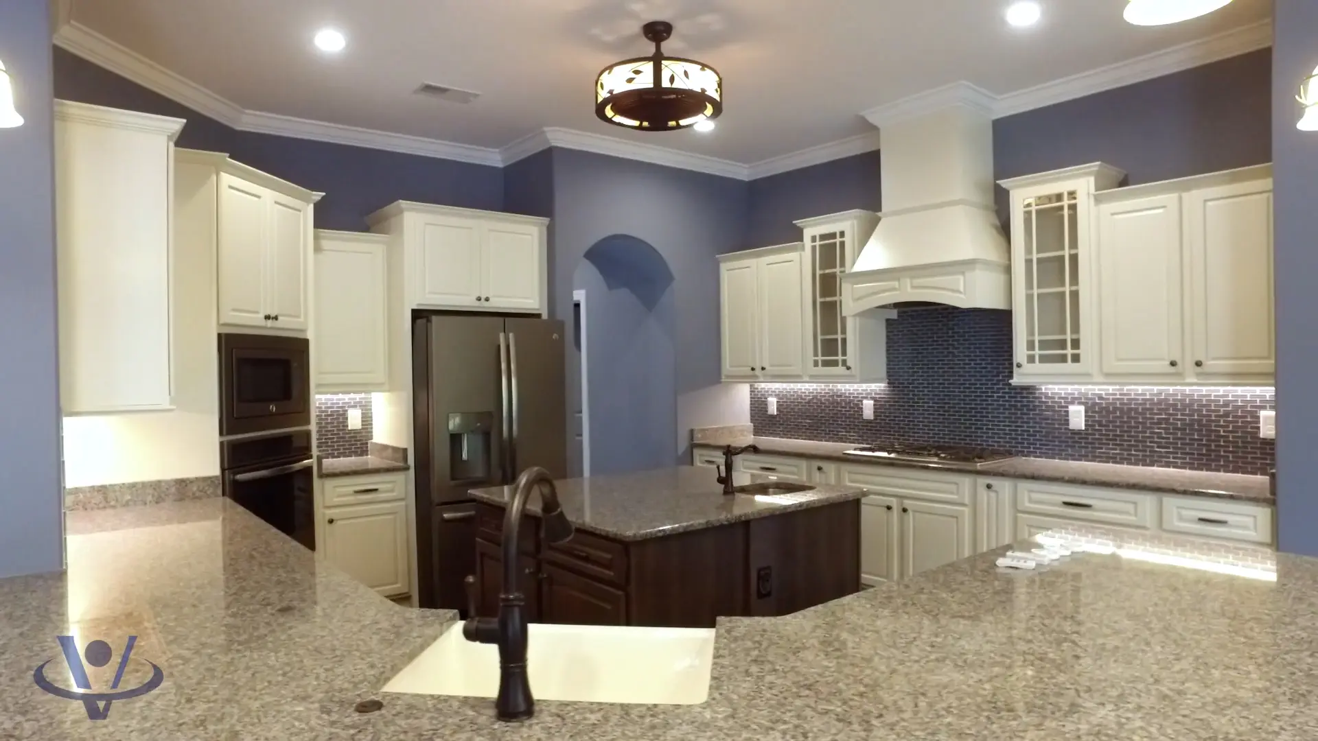 kitchen,island,cabinets,counter