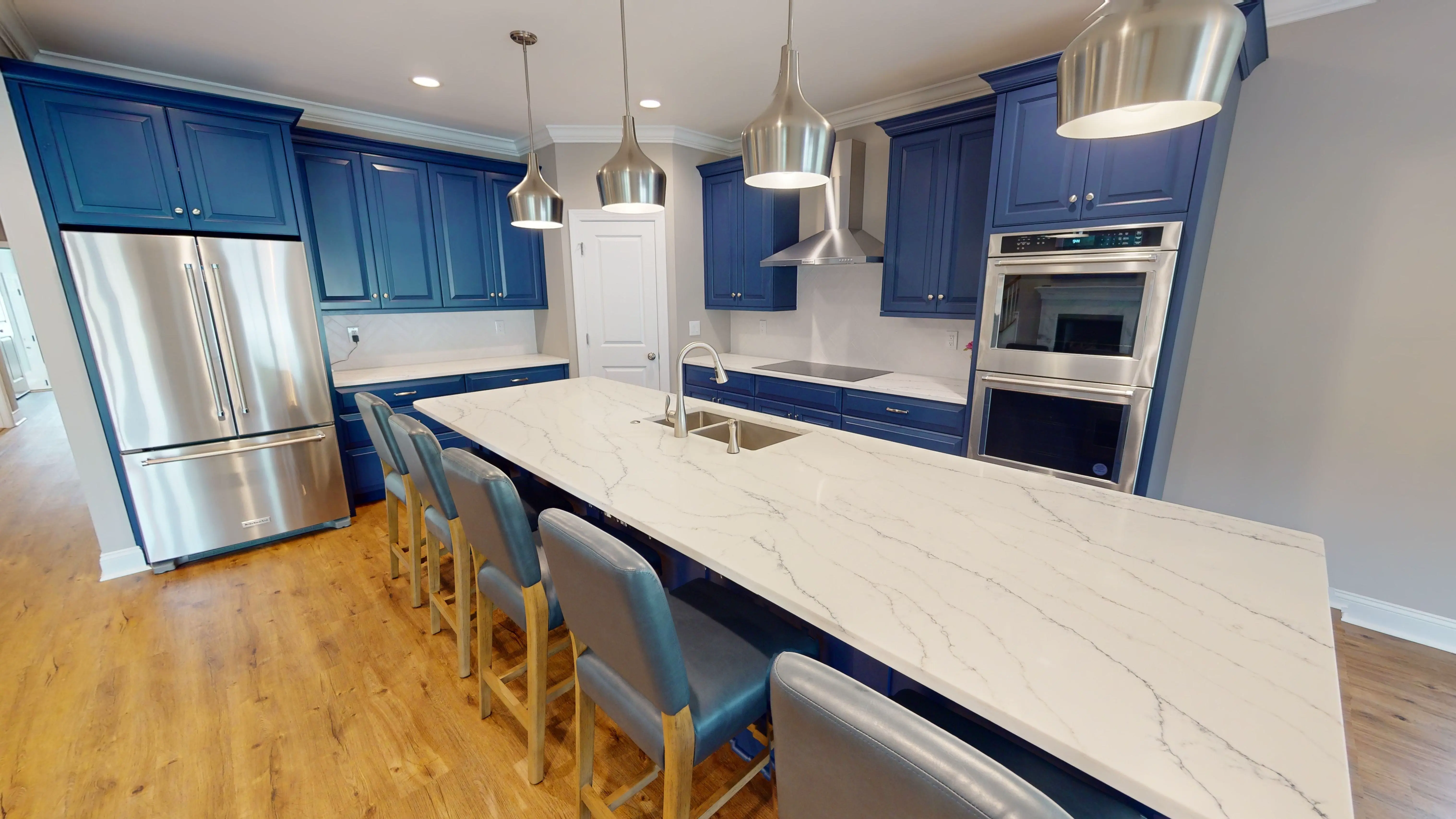 kitchen,island,cabinets,counter